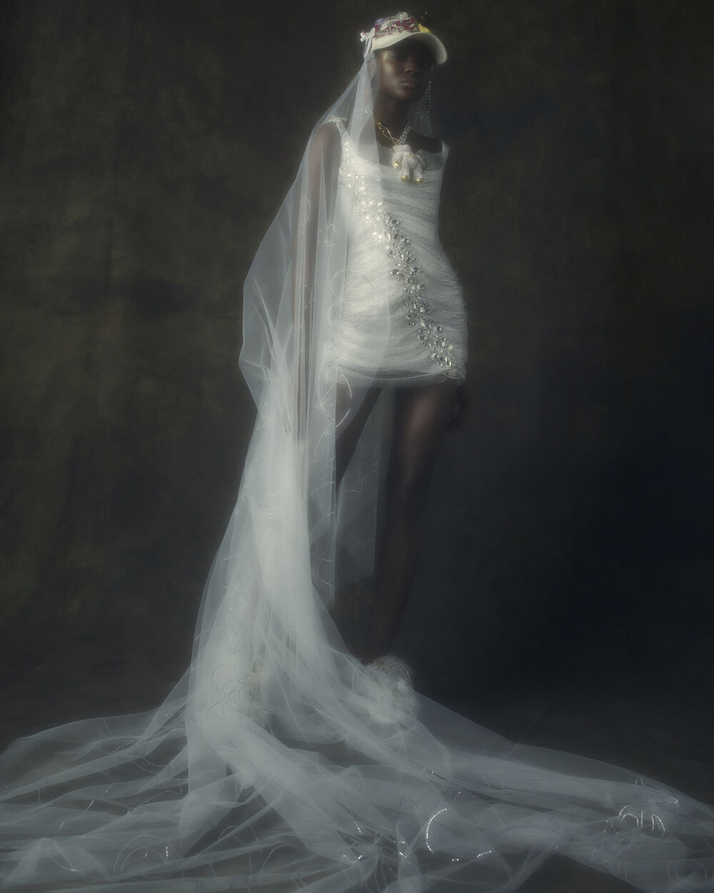 2022_bridal_couture_Chloe_4x5_01.jpg