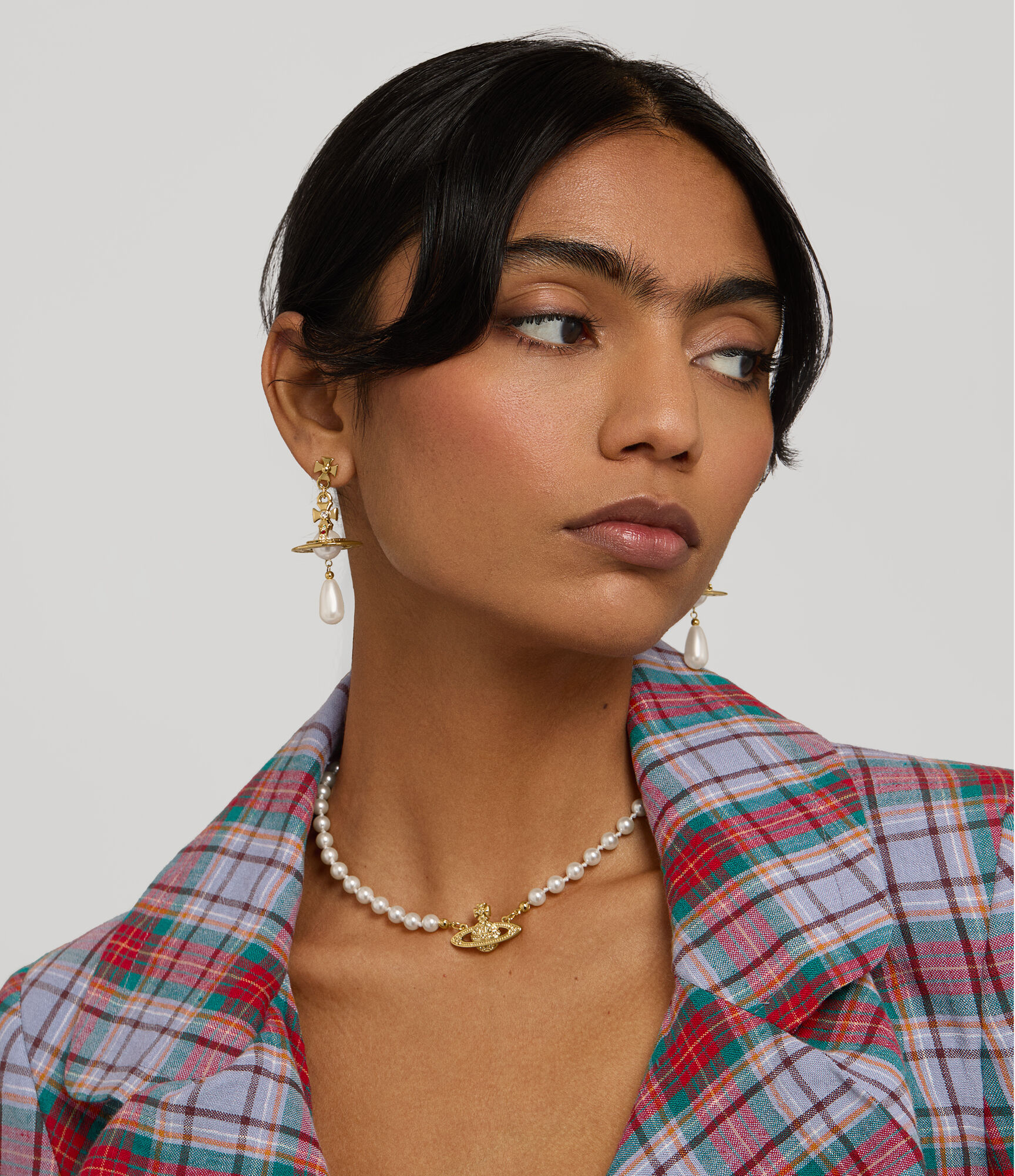 Mini Bas Relief Pearl Choker  large image number 3